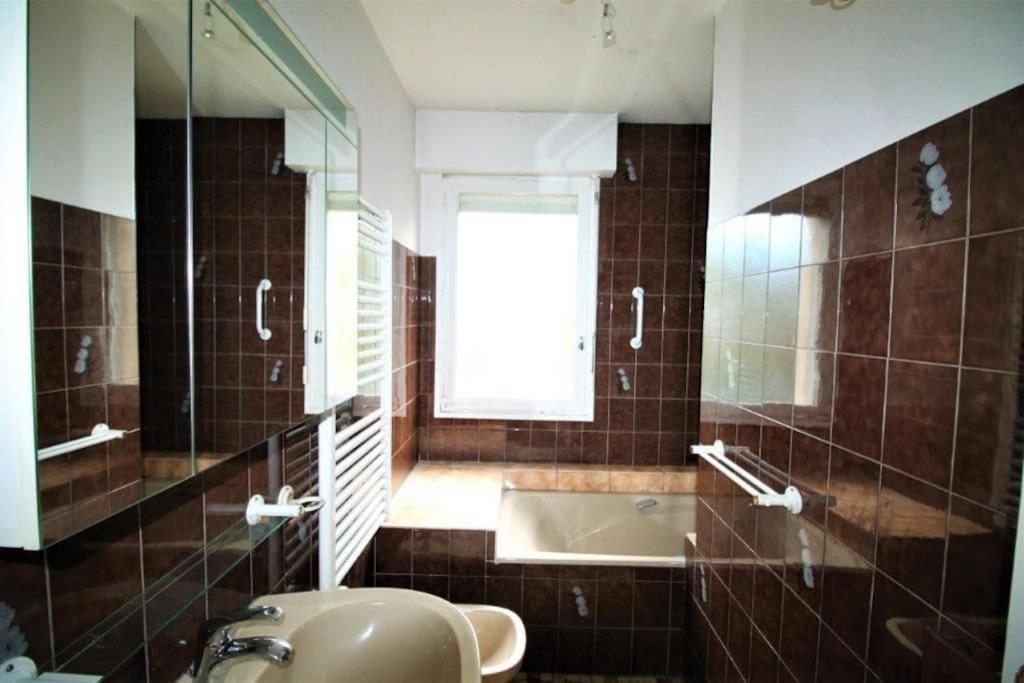 Large 2 Bed-Balcony-7 Mins Walk To Historic Centre Daire Sarlat-la-Canéda Dış mekan fotoğraf
